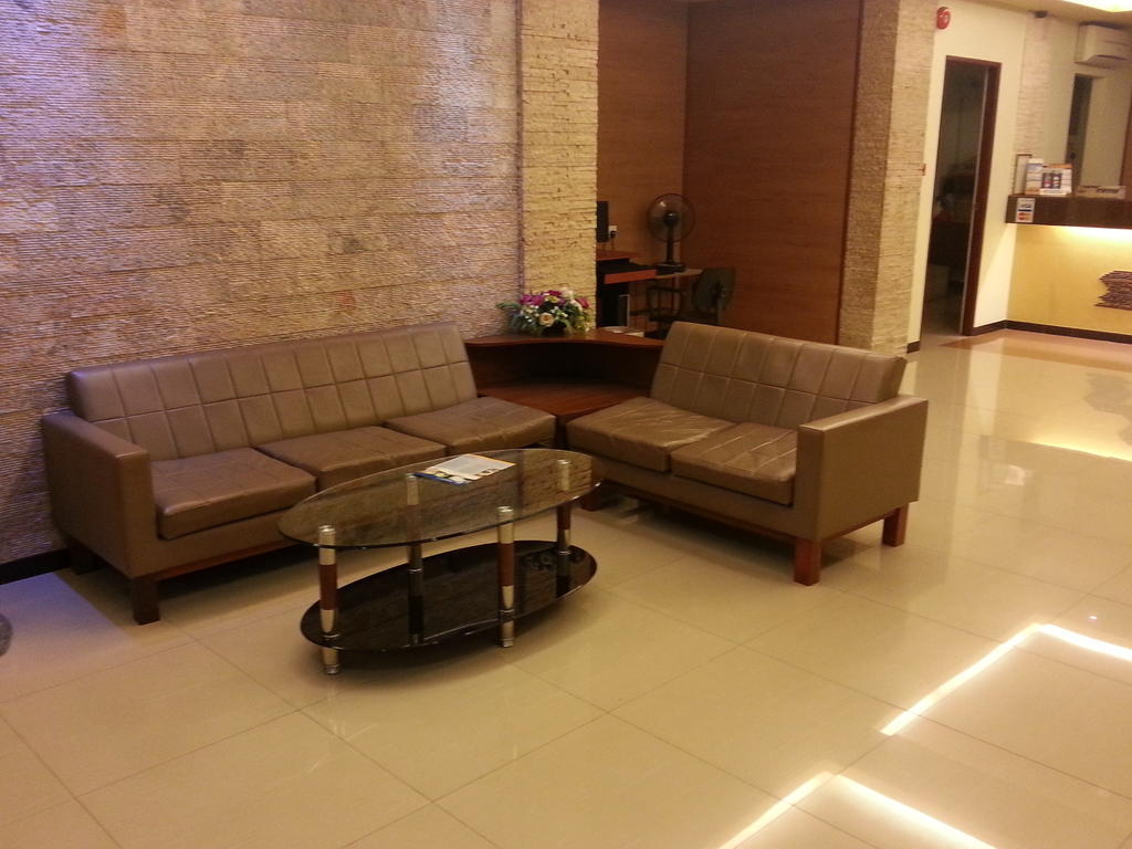 Fata Garden Hotel By Place2Stay Kuching Exterior photo