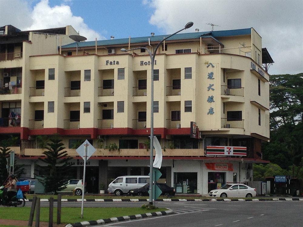 Fata Garden Hotel By Place2Stay Kuching Exterior photo