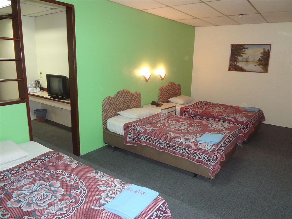 Fata Garden Hotel By Place2Stay Kuching Exterior photo