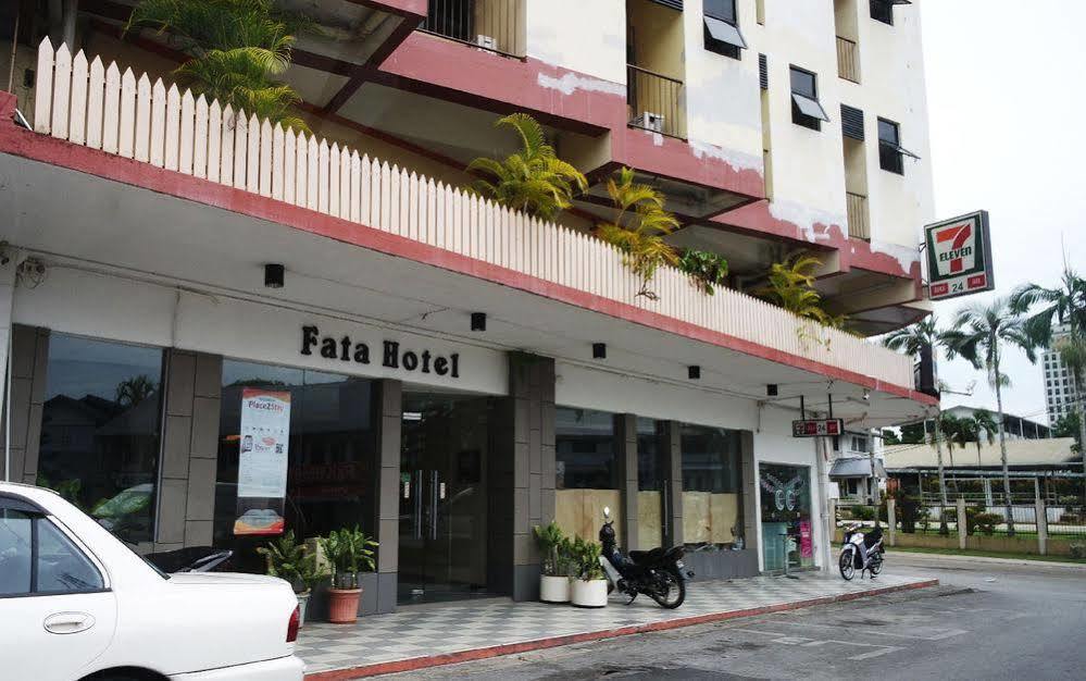 Fata Garden Hotel By Place2Stay Kuching Exterior photo